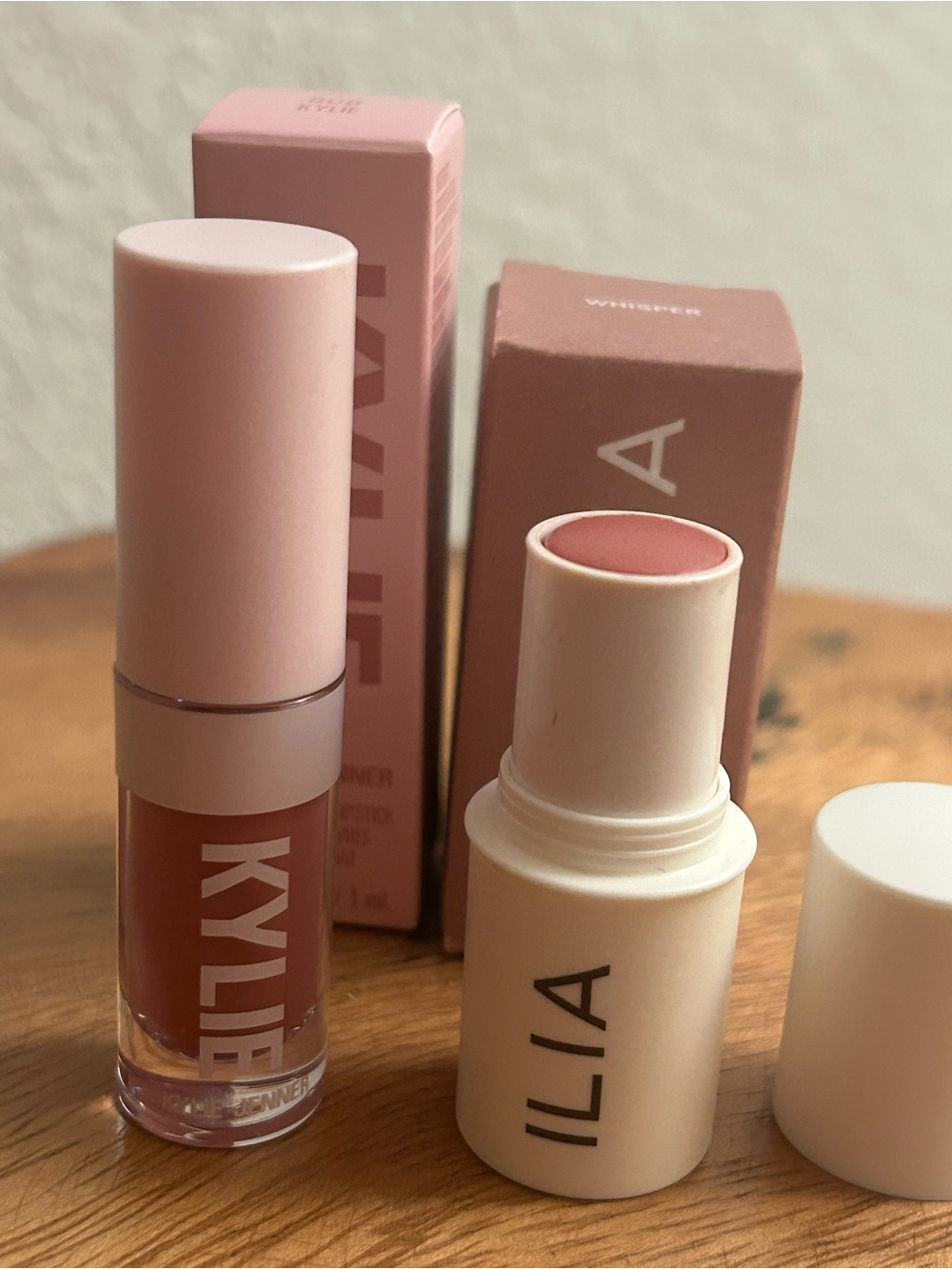 ILIA Mini Blush & Kylie Mini High Gloss  Bundle